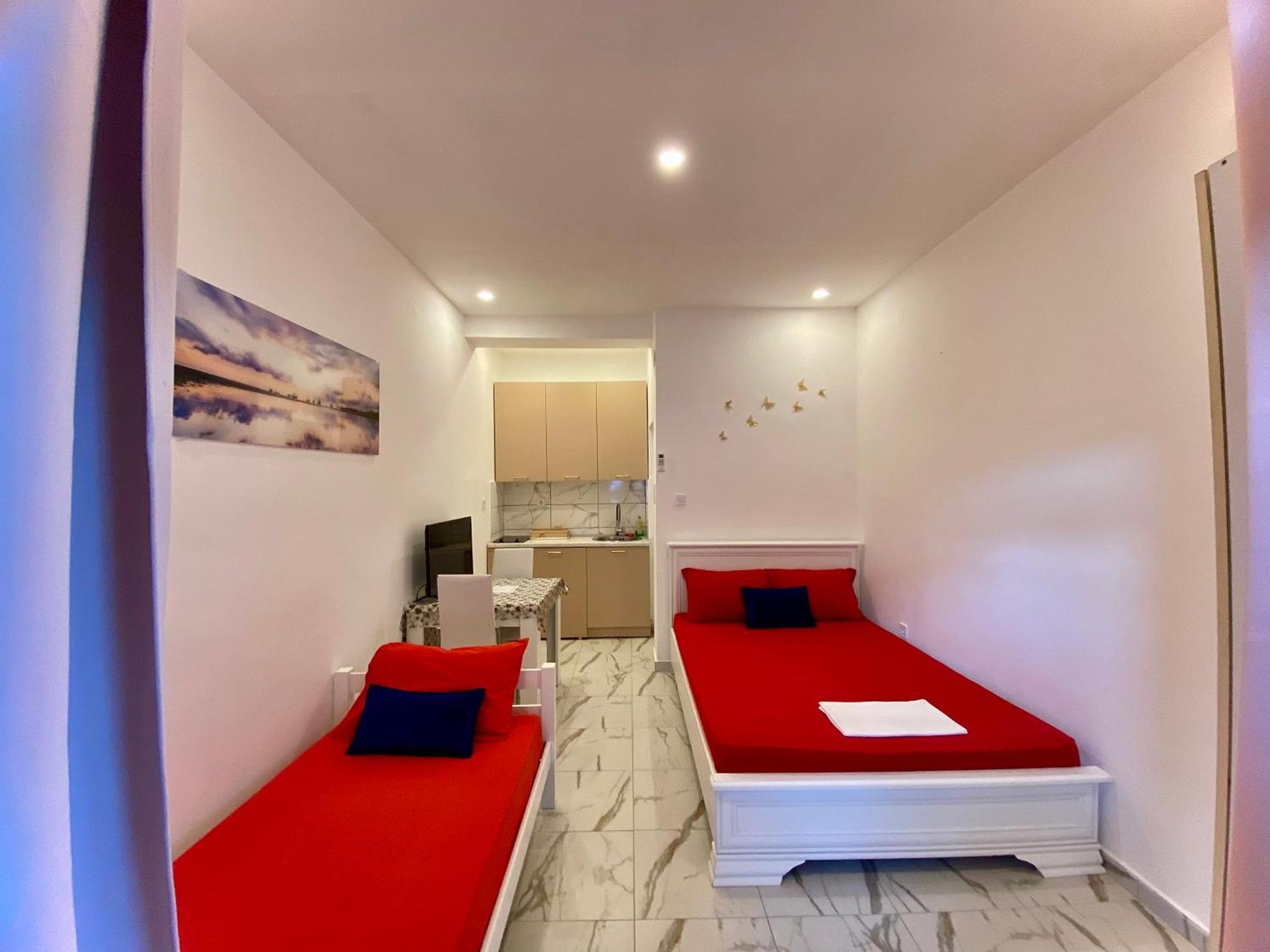 Banicevic Apartmani Thenovici Exterior photo
